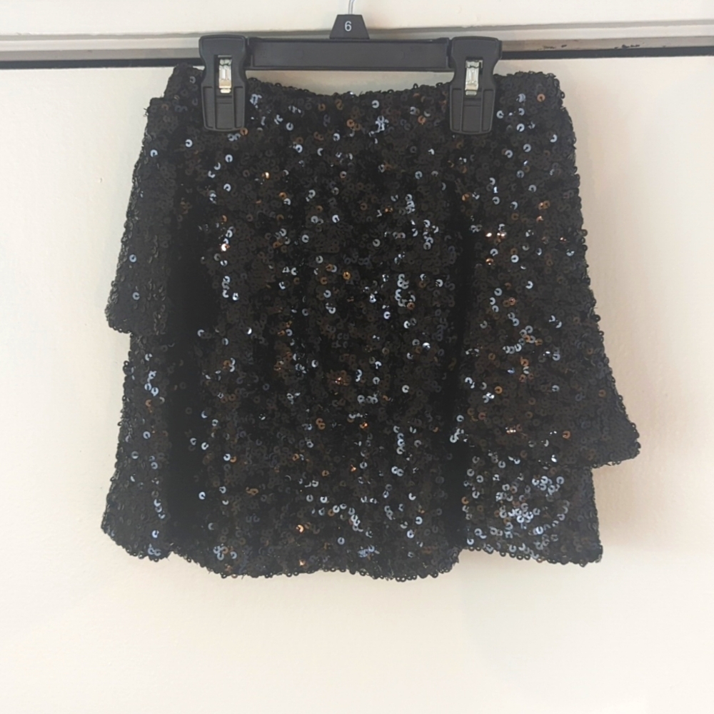 Girl's size 6 sequin skirt
